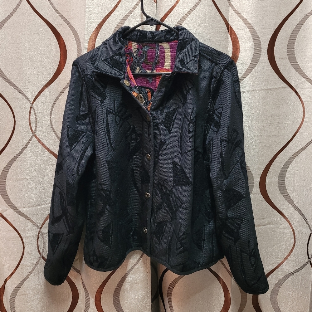 Abstract Cloth Reversible Jacket - Picture 2 of 11